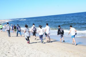 Elite Prep Room and Board - <p>Students walk 5 miles down the beach of Sandy Hook when weather permitted</p>